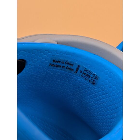 Crocs Toddler Despicable Me Minions Yellow Size C4 Classic Clogs - Picture 5 of 11